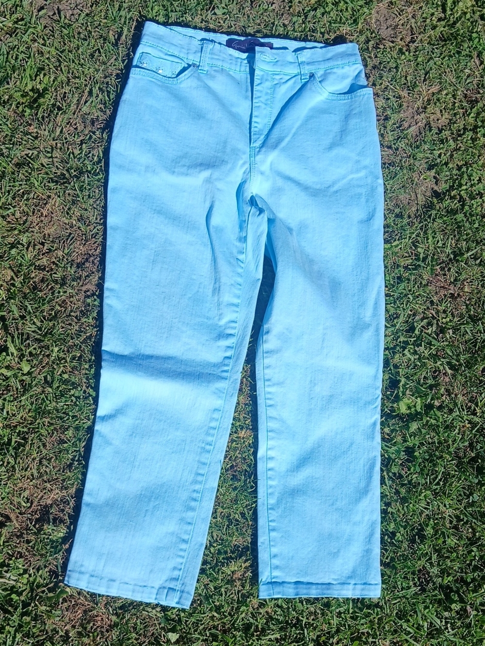 NWOT Gloria Vanderbilt "Amamda" Metal Embellished Pockets Robins Egg Blue